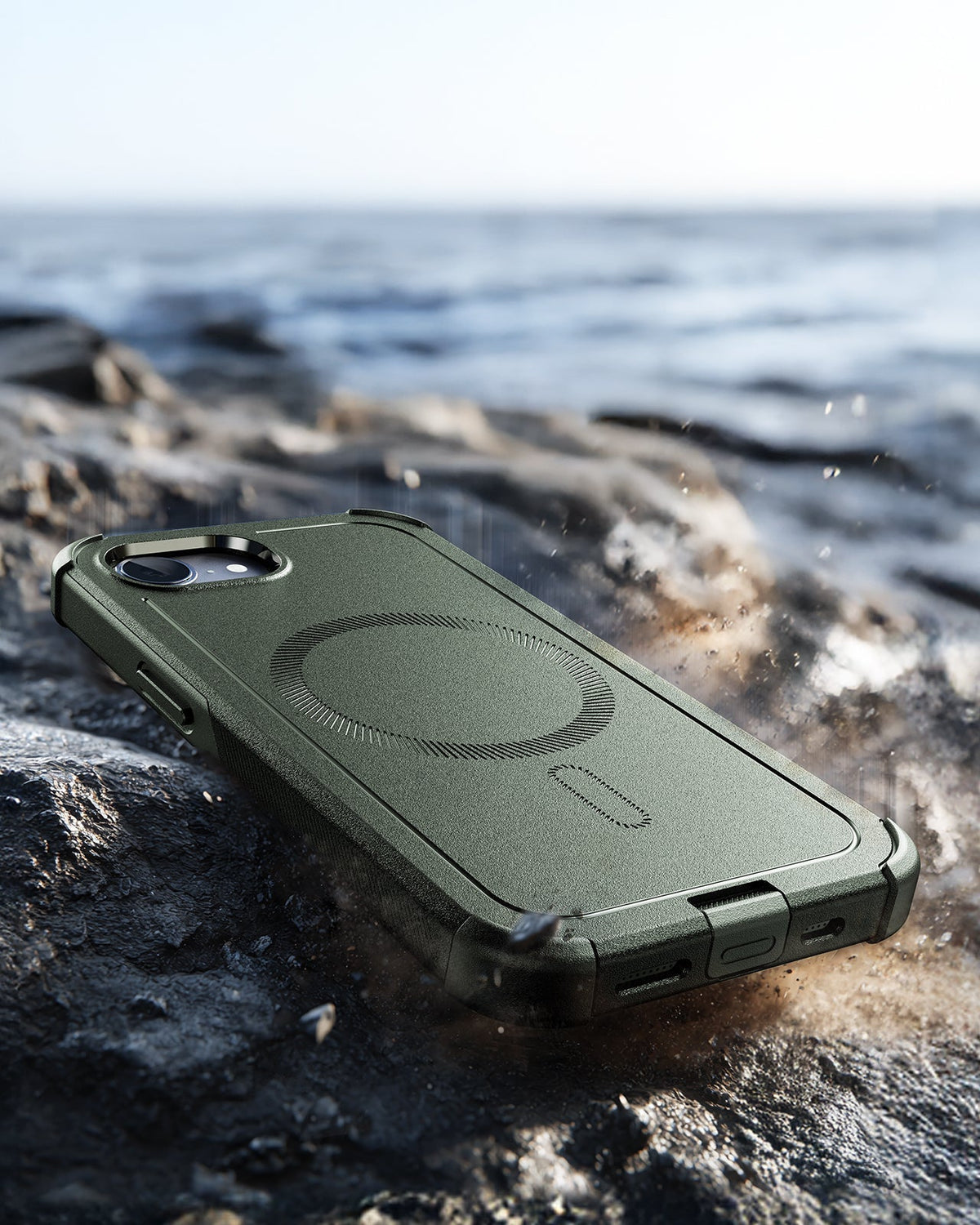 Best iPhone 17e Cyber Tough Magnetic Case Green 